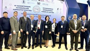 Vəkillər Kollegiyasının nümayəndə heyəti Qazaxıstanda keçirilən VII Beynəlxalq Vəkillər Forumunda iştirak edib — foto 9