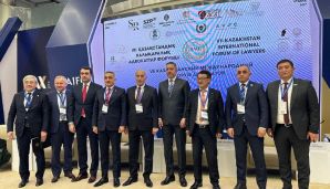 Vəkillər Kollegiyasının nümayəndə heyəti Qazaxıstanda keçirilən VII Beynəlxalq Vəkillər Forumunda iştirak edib — foto 10