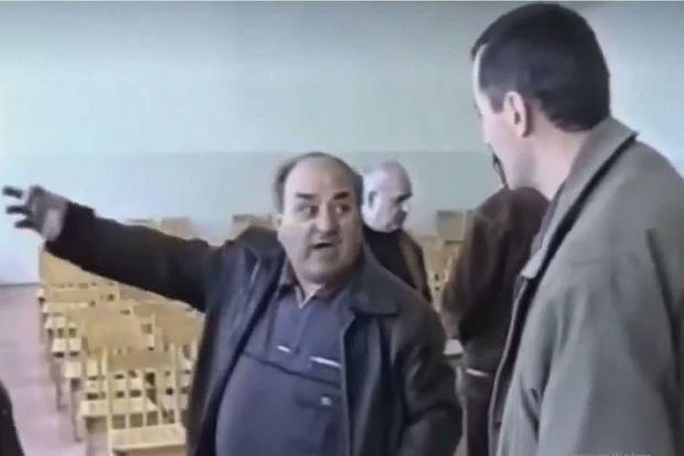 2005-ci ilin görüntüləri: Əsgəranda ermənilərin azərbaycanlılarla dostluq əlaqələrinin müzakirəsi -       VİDEO