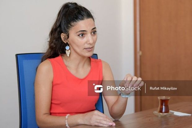 33 yaşlı Aynurənin uğur hekayəsi: Xadiməlikdən qırmızı diploma gələn yol