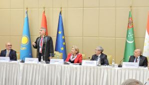 Türkmənistanda vahid Vəkillər Kollegiyasının yaradılmasında Azərbaycan təcrübəsi nəzərə alınacaq -   FOTO — foto 4