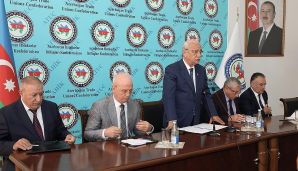 AHİK-də Müstəqilliyin Bərpası Günü münasibətilə tədbir keçirilib -      FOTOLAR — foto 4