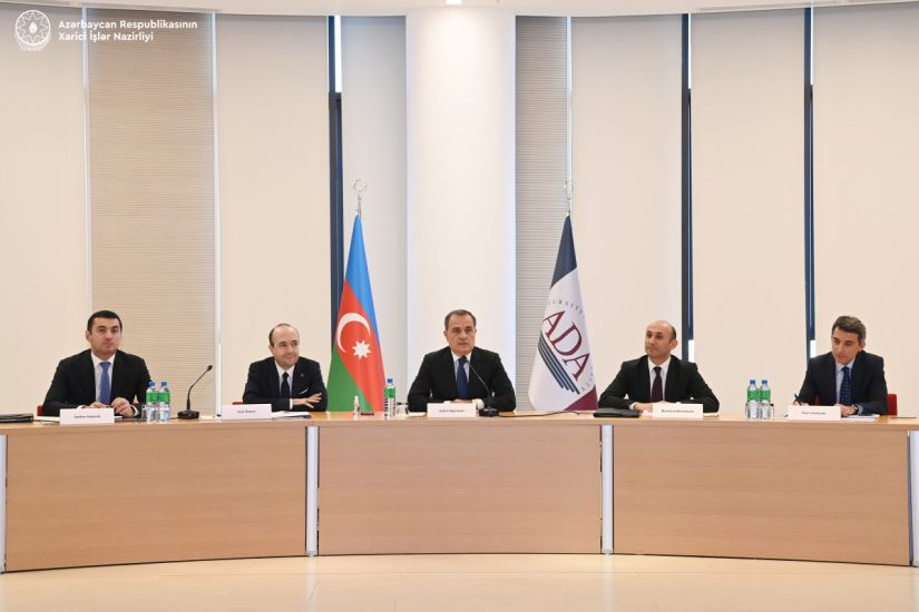 Ceyhun Bayramov Avropa ölkələrinin diplomatik nümayəndəliklərinin rəhbərləri ilə görüşdü