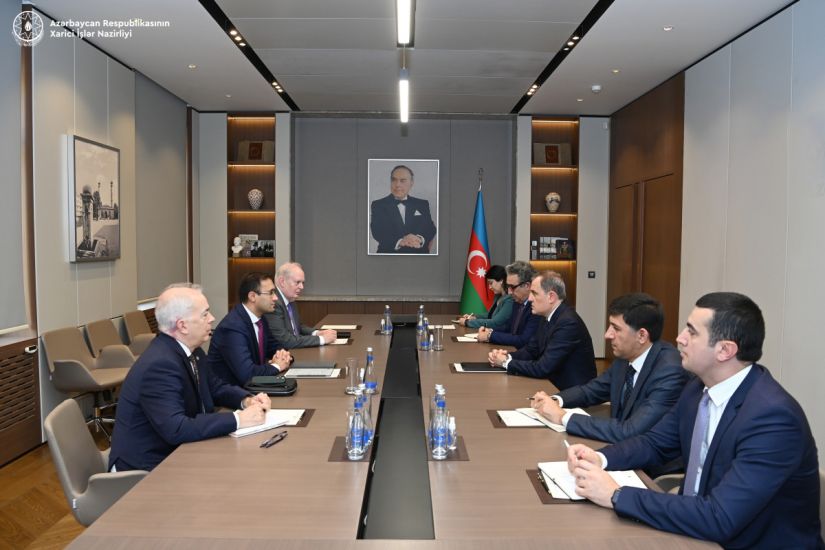Ceyhun Bayramov “Caspian Policy Center”in sədri ilə görüşdü