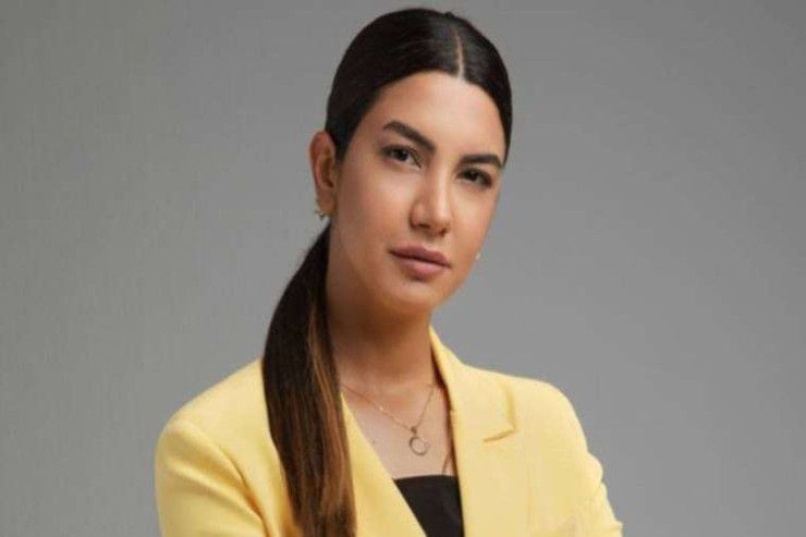 Fulya Öztürk bu geyimi ilə gündəm oldu -   FOTO