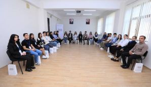 "Təhsilin inkişafı istiqamətində innovativ tədqiqat təşəbbüsləri" layihəsi çərçivəsində regionlarda keçirilən təlimlər başa çatıb -  FOTOLAR — foto 6