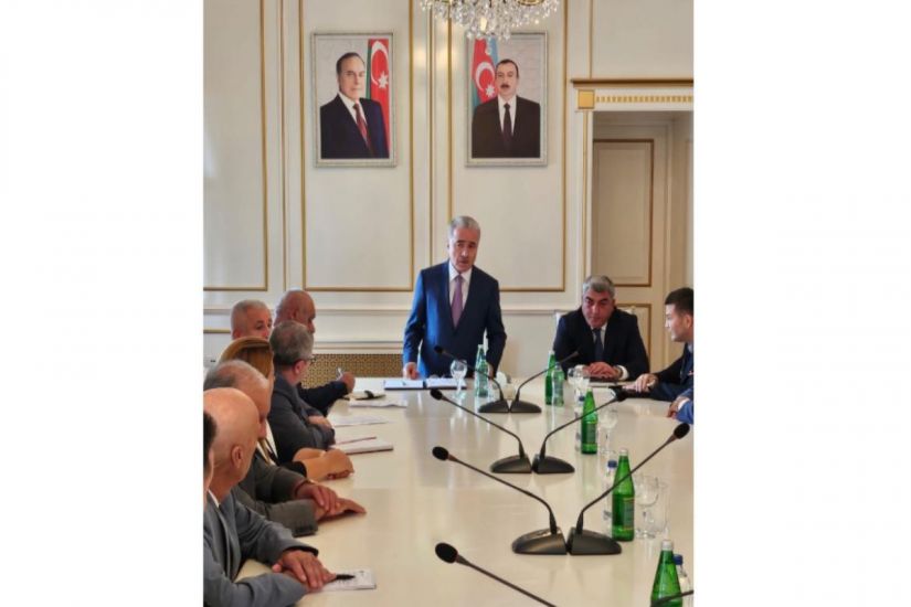 İlqar Mahmudov kollektivə təqdim olundu