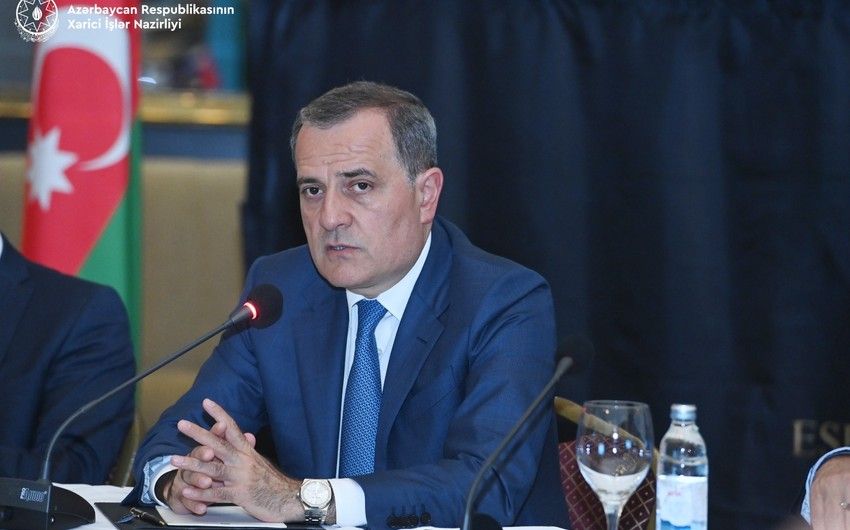 Ceyhun Bayramov Xorvatiyada Ermənistanın Laçın yolu ətrafındakı təxribatından danışdı