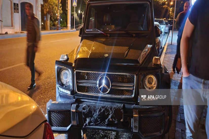 Bakıda "Galendewagen"in iştirakı ilə üç maşın toqquşub, xəsarət alan var