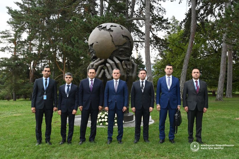 Ceyhun Bayramov Cenevrədə “Düşüncələr və Arzular” abidəsini ziyarət etdi
