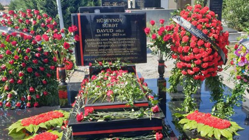 Surət Hüseynovun məzardaşına bu sözlər yazıldı -       FOTO