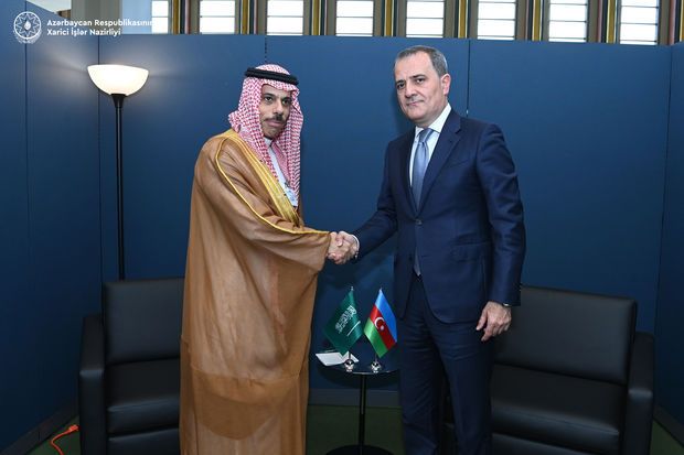 Ceyhun Bayramov Faysal bin Farhan Al Saud ilə görüşdü