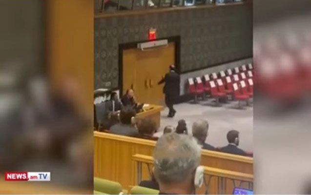 Bayramovun çıxışı zamanı Mirzoyan zalı tərk etdi -       VİDEO