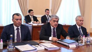 Nazirlər Kabinetinin geniş iclasında gələn ilin dövlət büdcəsi layihəsi müzakirə olunub — foto 1