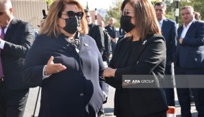 Millət vəkili Qənirə Paşayeva dəfn olundu -   FOTO - YENİLƏNDİ - 2 — foto 1