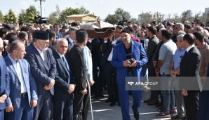 Millət vəkili Qənirə Paşayeva dəfn olundu -   FOTO - YENİLƏNDİ - 2 — foto 11