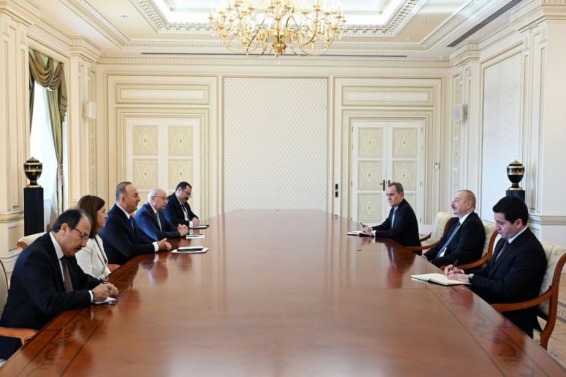 İlham Əliyev Türkiyə Böyük Millət Məclisinin millət vəkili Mövlud Çavuşoğlunu qəbul edib  -   YENİLƏNDİ
