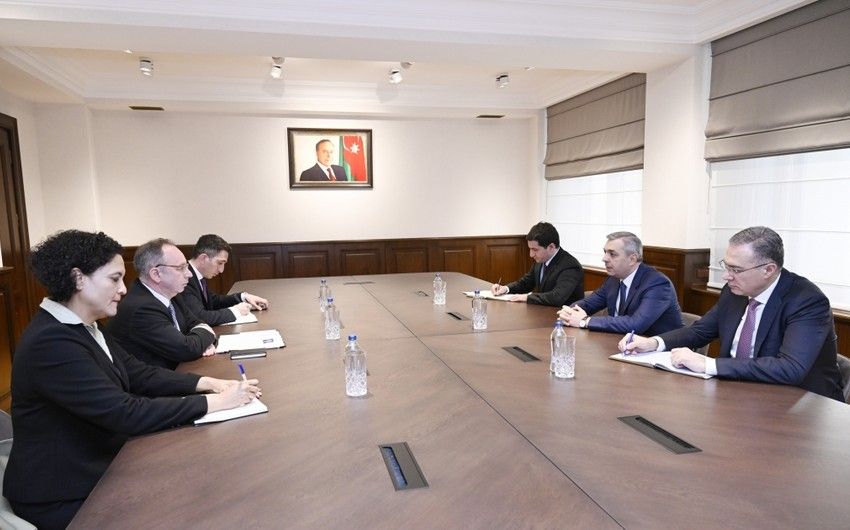 Samir Nuriyev Asiya İnkişaf Bankının departamentinin Baş direktorunu COP29-a hazırlıqla bağlı məlumatlandırdı -   FOTO