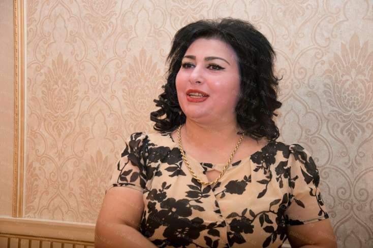 8 milyona restoran tikdiribmiş:     Müğənninin sirrini açdı - ŞOK ETİRAF