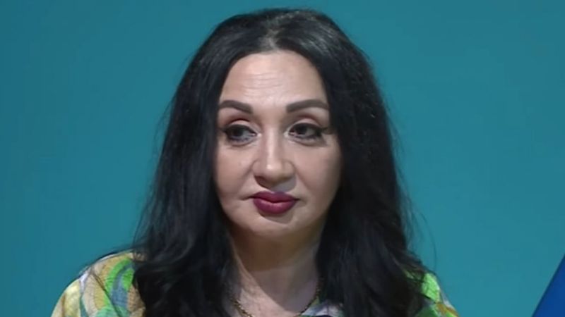 "Mənim sevgilimin adı..."