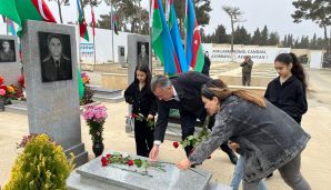 Abşeron rayonunda Ramazan bayramında şəhidlərimiz ziyarət edilib -       FOTOLAR — foto 6
