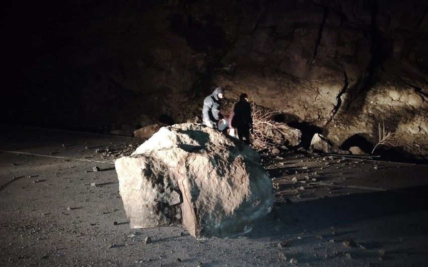 Naxçıvanda qaya uçqunu baş verdi