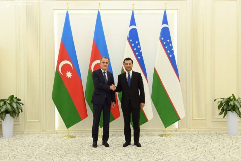 Ceyhun Bayramov özbəkistanlı həmkarı ilə görüşdü