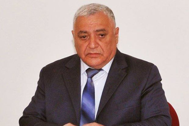 Vəzifədə olan dayısının evindən 90 min oğurlayıb, qumarda uduzdu