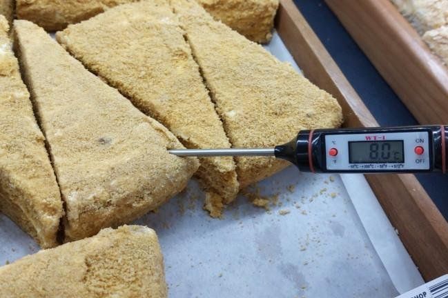 “Qat-Qat Cake Shop”da istehlaka yararsız məhsullar aşkarlandı