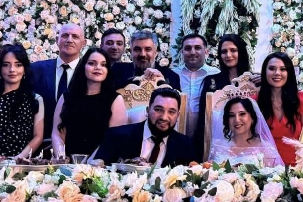 Azərbaycanlı müğənninin toyundan görüntü -     VİDEO