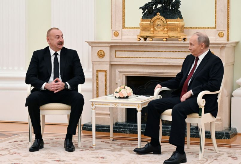 İlham Əliyev Vladimir Putini təbrik etdi