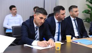 “Küçə mühitində olan uşaqlarla iş sahəsində aidiyyəti qurumlar arasında fəaliyyət mexanizminin inkişafı” layihəsinə cəlb olunmuş sosial işçilər üçün təlimlər keçirilib -   FOTOLAR — foto 6