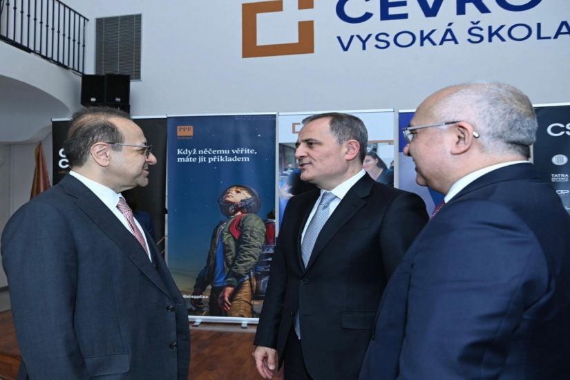 Ceyhun Bayramov Çexiyada bir sıra şəxslərlə fikir mübadiləsi apardı