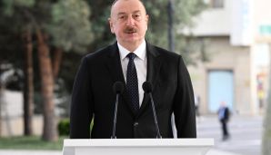İlham Əliyev və Sadır Japarov Bakıda Çingiz Aytmatovun abidəsinin açılış mərasimində iştirak ediblər -     YENİLƏNDİ — foto 2