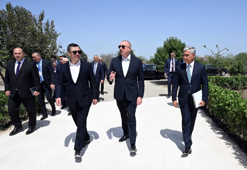 Prezident İlham Əliyev və Prezident Sadır Japarov Ağdam Cümə məscidinin bərpadan sonra açılışında iştirak ediblər -     FOTO - YENİLƏNDİ