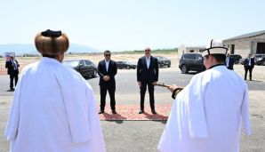 Azərbaycan və Qırğızıstan prezidentləri Ağdamın Xıdırlı kənd tam orta məktəbinin təməlqoyma mərasimində iştirak ediblər -   FOTO - YENİLƏNDİ — foto 9