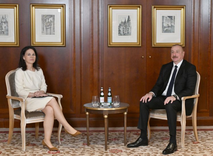 Prezident İlham Əliyevin Berlində Almaniyanın xarici işlər naziri ilə görüşü olub -   YENİLƏNDİ - 2