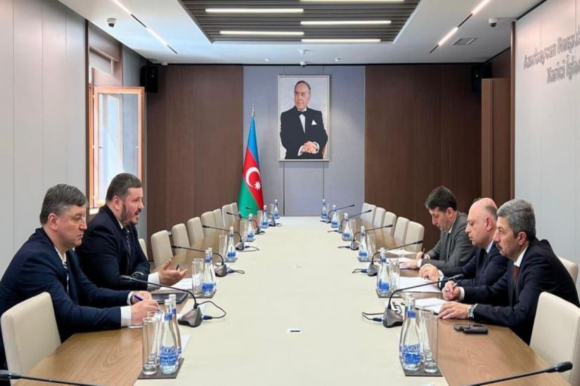Ukrayna səfiri etimadnaməsinin surətini Azərbaycan XİN-ə təqdim etdi