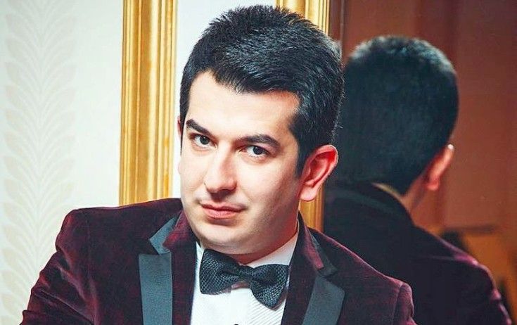 "20 manat dəyəri olmayan dəstgahı 50 manatdan aşağı olmamaqla götürməyə məcbursan"