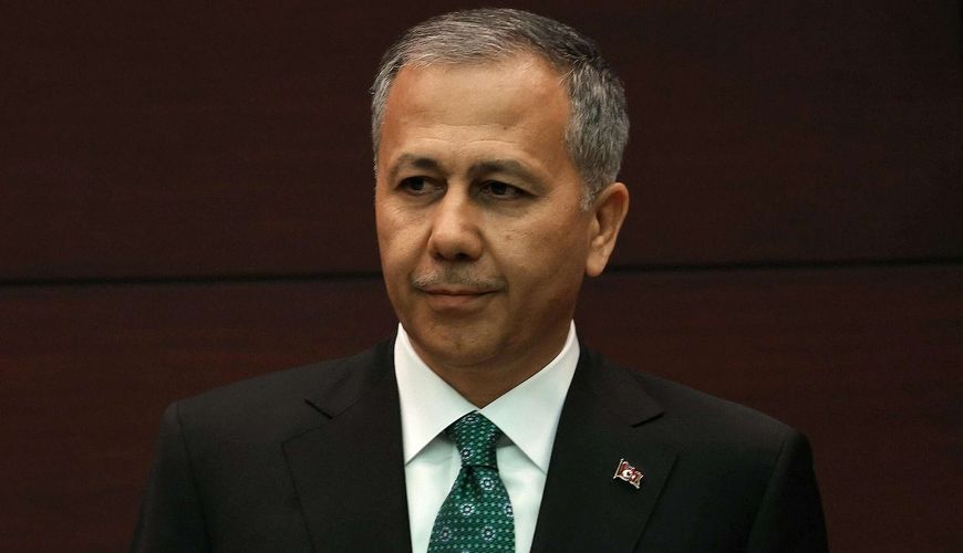 İki azərbaycanlı Türkiyənin daxili işlər nazirinin evinə necə “girib”? -     Qalmaqal