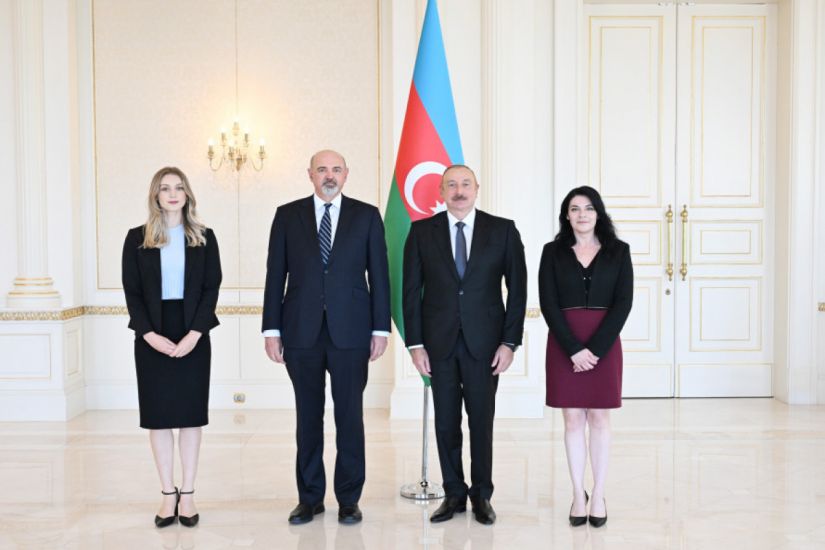İlham Əliyev Avstraliyanın Azərbaycanda yeni təyin olunmuş səfirinin etimadnaməsini qəbul etdi -     YENİLƏNDİ