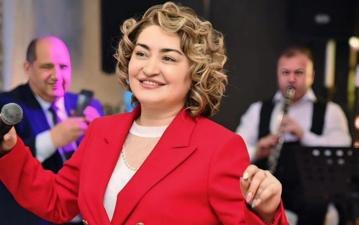 "Qınamasalar toya qaloş geyinərəm"