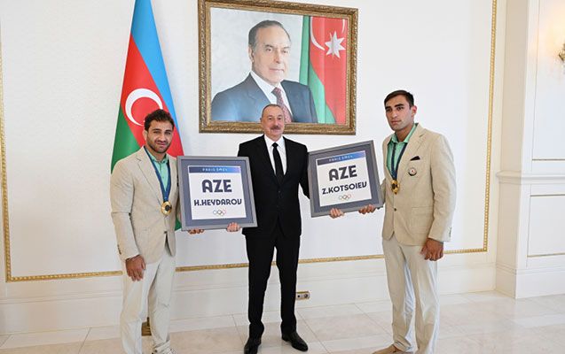 Hidayətlə Zelimdən Prezidentə hədiyyə -     FOTO