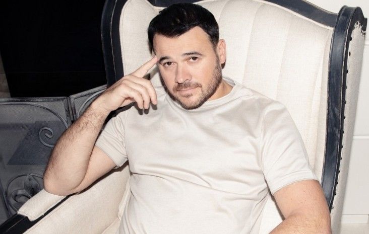 Emin ən sevdiyi avtomobilini nümayiş etdirdi -     VİDEO