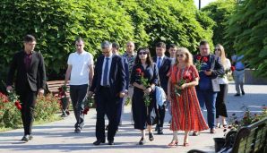 Azərbaycan nümayəndə heyəti Həştərxanda keçirilən IX Xəzər Media Forumunda iştirak edir -   FOTO — foto 1