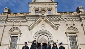 Azərbaycan və Rusiya prezidentləri Müqəddəs Mürdaşıyan Zənənlər Kafedralında olublar  -   FOTO - YENİLƏNDİ — foto 11