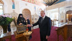 Azərbaycan və Rusiya prezidentləri Müqəddəs Mürdaşıyan Zənənlər Kafedralında olublar  -   FOTO - YENİLƏNDİ — foto 6