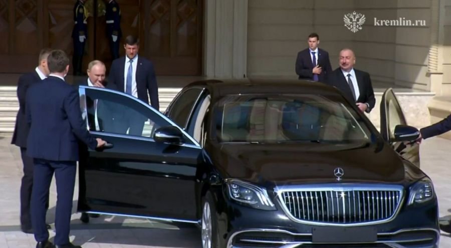 İlham Əliyev və Vladimir Putin Bakı gəzintisinə çıxdı -     FOTO - VİDEO