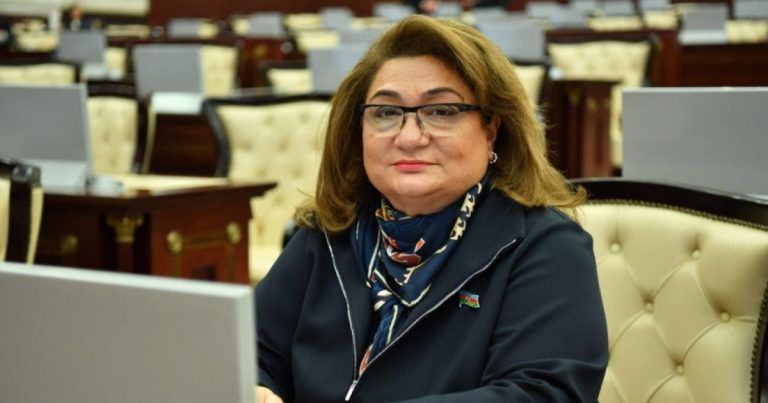 Namizədin yarım milyonluq rüşvət QALMAQALI:       Məşhur vəkil Hicran Hüseynova ilə bağlı nələri açıqlayıb?