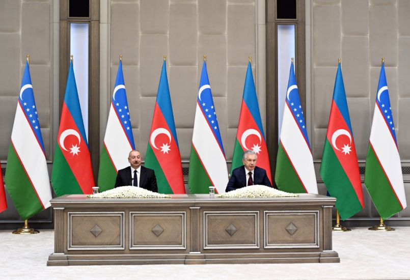 Azərbaycan və Özbəkistan prezidentləri mətbuata bəyanatlarla çıxış ediblər -     FOTO